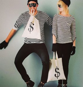 couple-robbers-halloween-costume